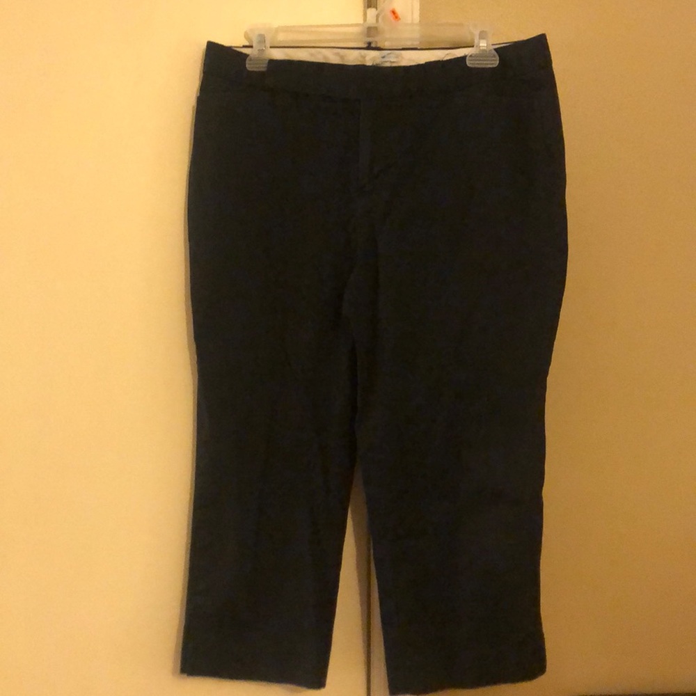 Gap black capris, size 8
